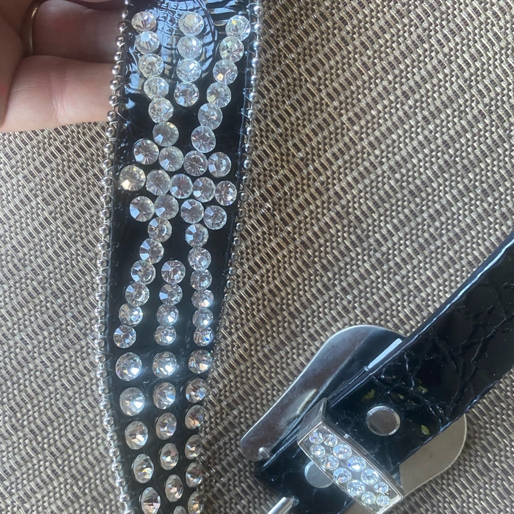 Lot of 2 Women’s L Rhinestone Black bling belts concert punk rocker buckle nice - Picture 3 of 10